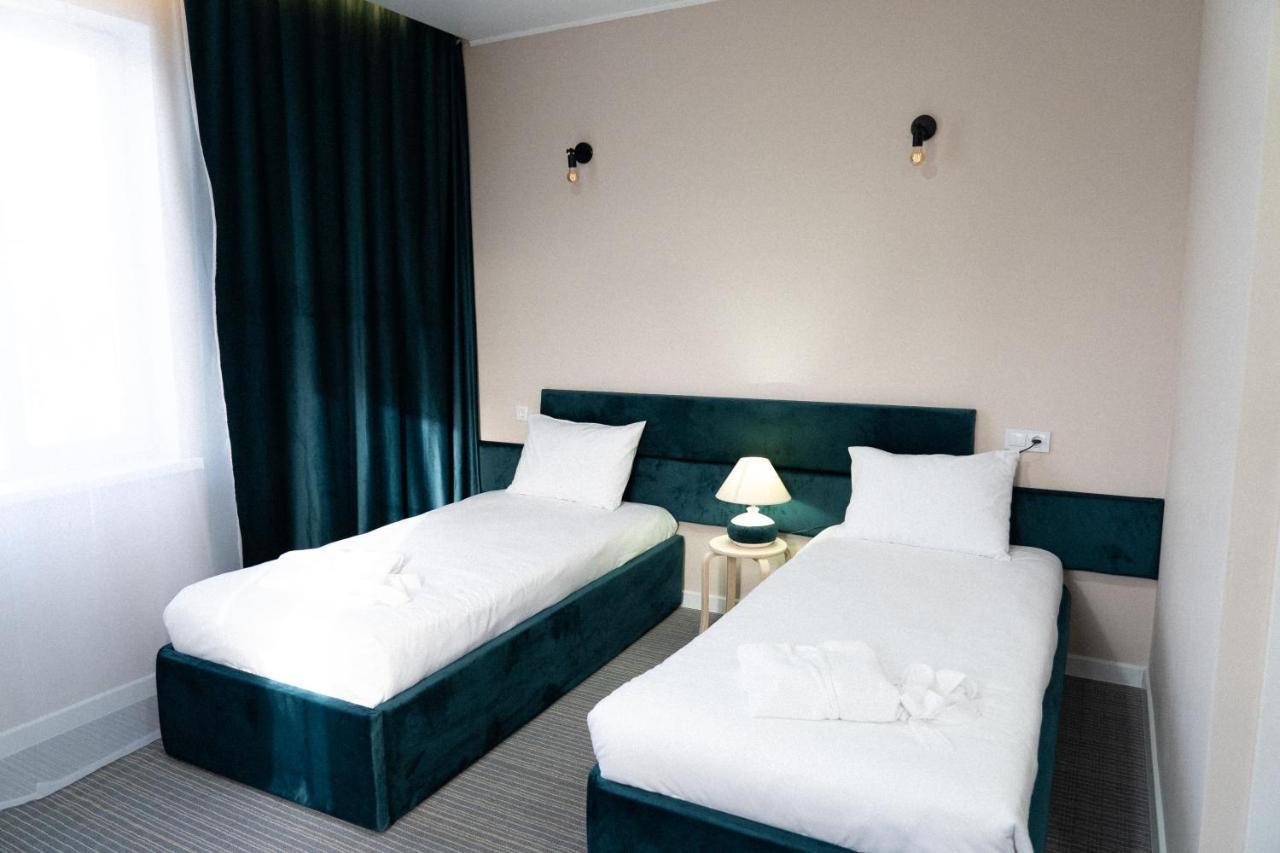 Hotel Jardin Aktobe Exterior foto